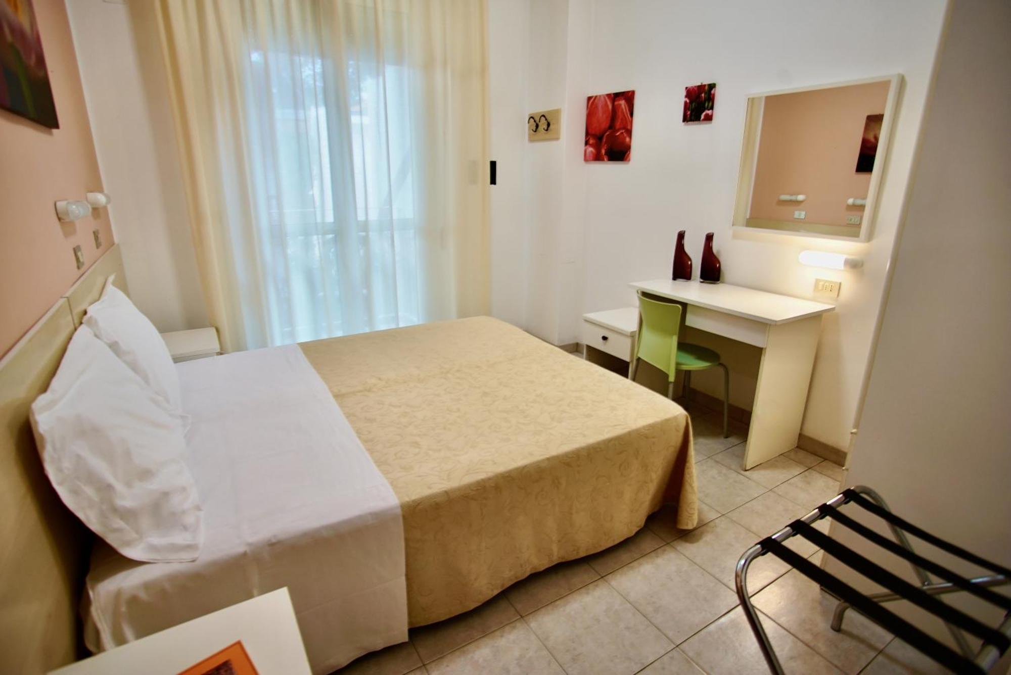 Hotel Dell'Angelo Rimini Exterior foto